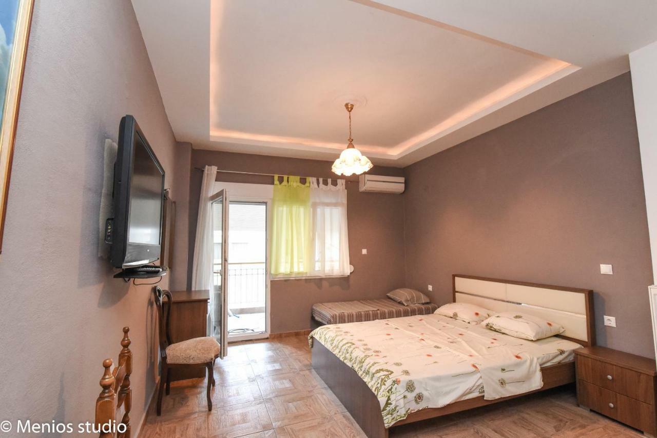 Menios Apartments And Studios Nea Kallikrateia Eksteriør bilde