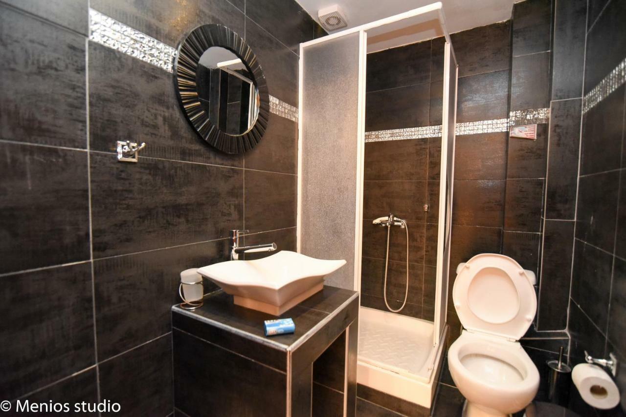 Menios Apartments And Studios Nea Kallikrateia Eksteriør bilde