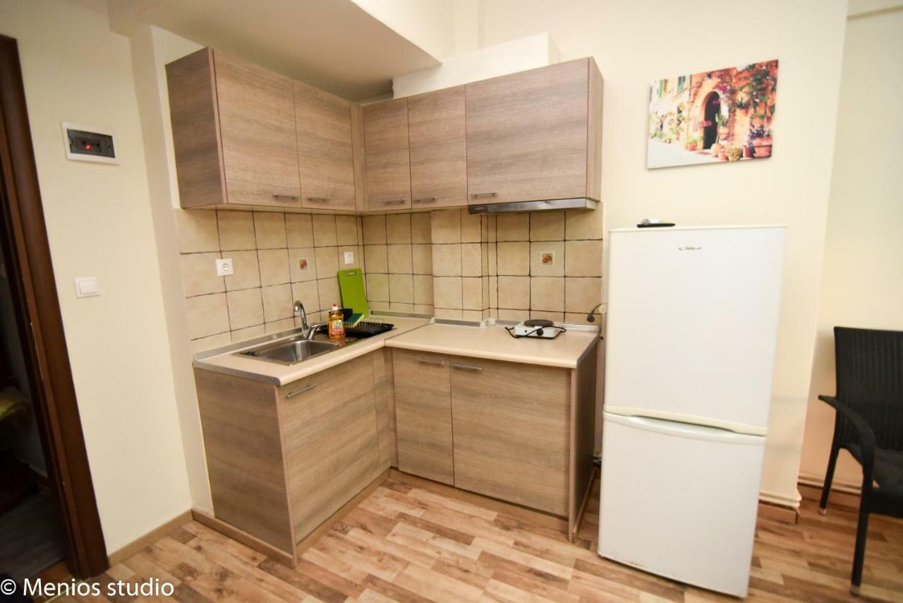 Menios Apartments And Studios Nea Kallikrateia Eksteriør bilde
