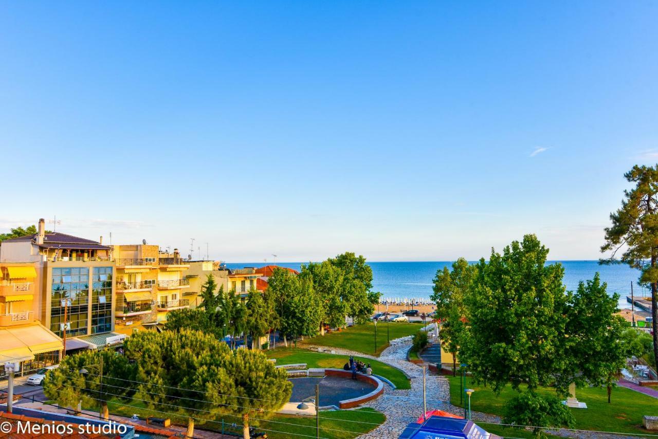 Menios Apartments And Studios Nea Kallikrateia Eksteriør bilde