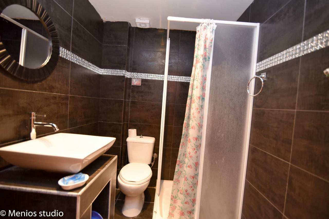 Menios Apartments And Studios Nea Kallikrateia Eksteriør bilde