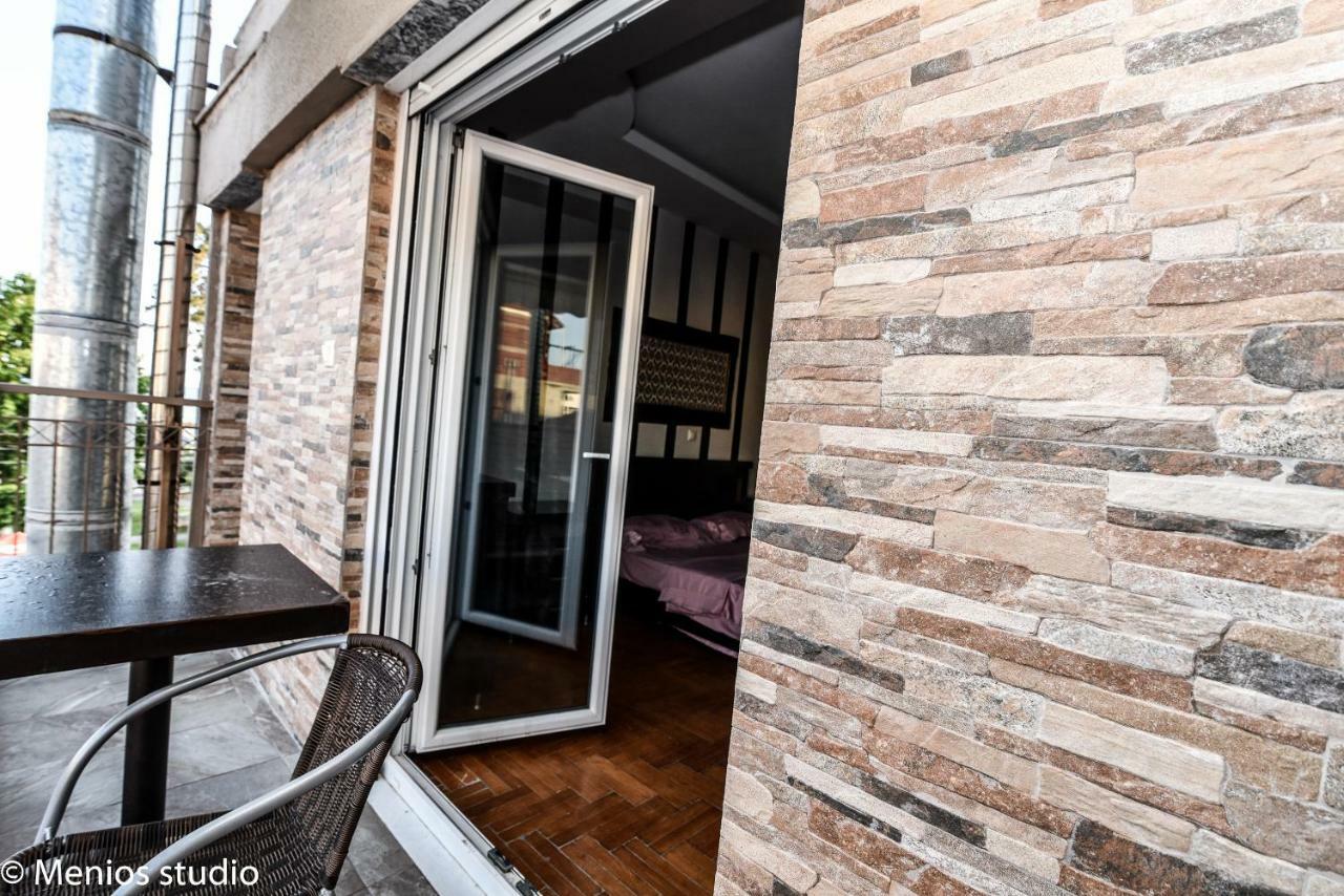 Menios Apartments And Studios Nea Kallikrateia Eksteriør bilde
