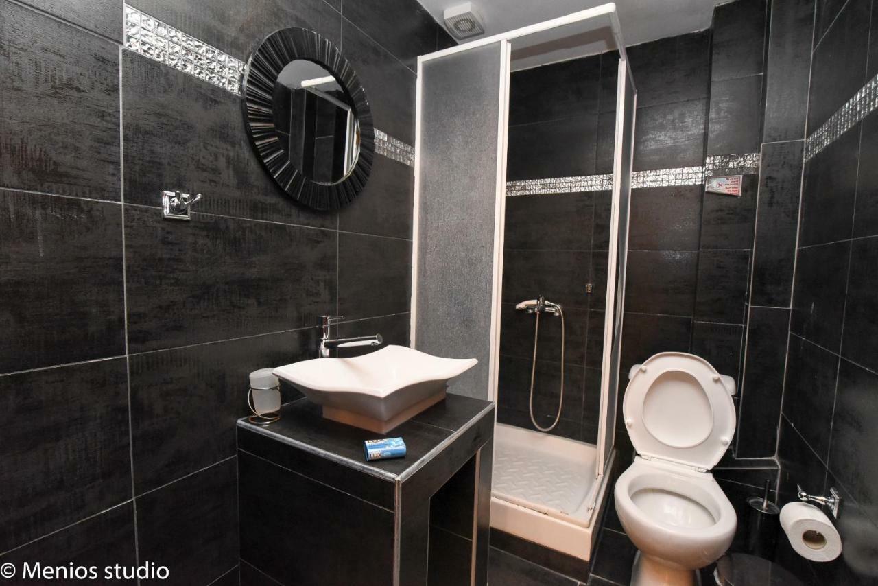 Menios Apartments And Studios Nea Kallikrateia Eksteriør bilde